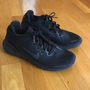 Nike black sneakers